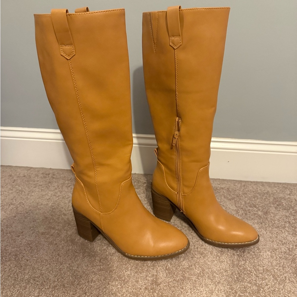 Tan Knee-High Heeled Boots – Size 8 – Worn Once!